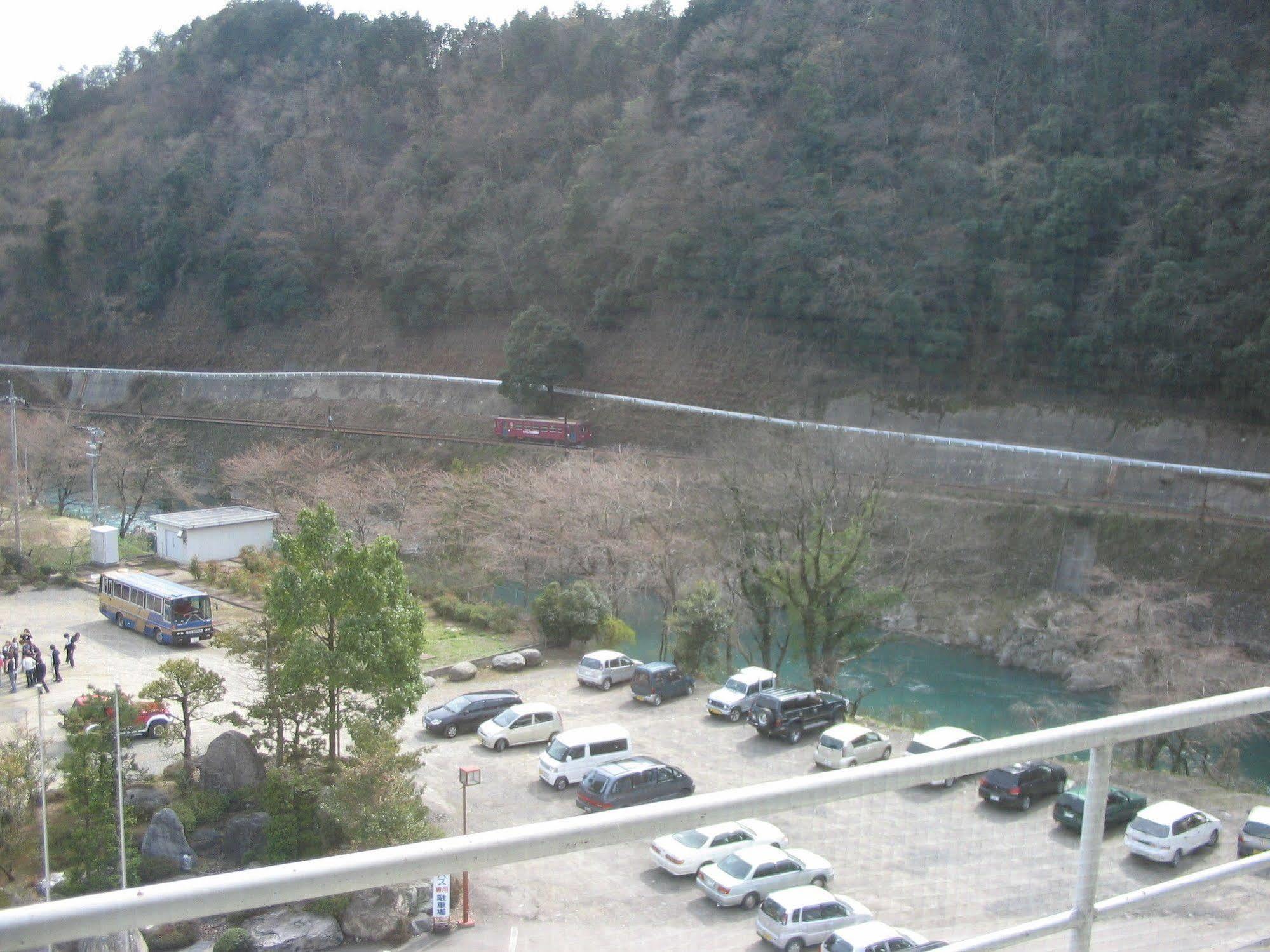 Hotel Gujo Hachiman Exterior foto