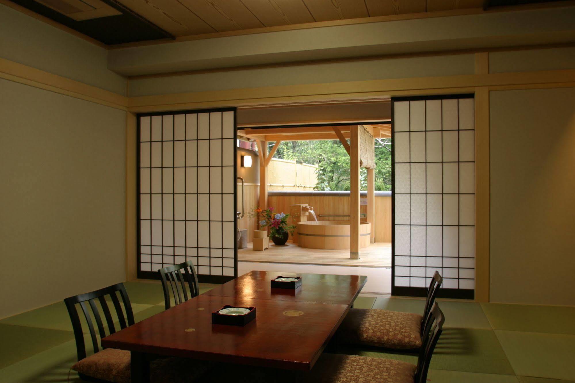 Hotel Gujo Hachiman Exterior foto