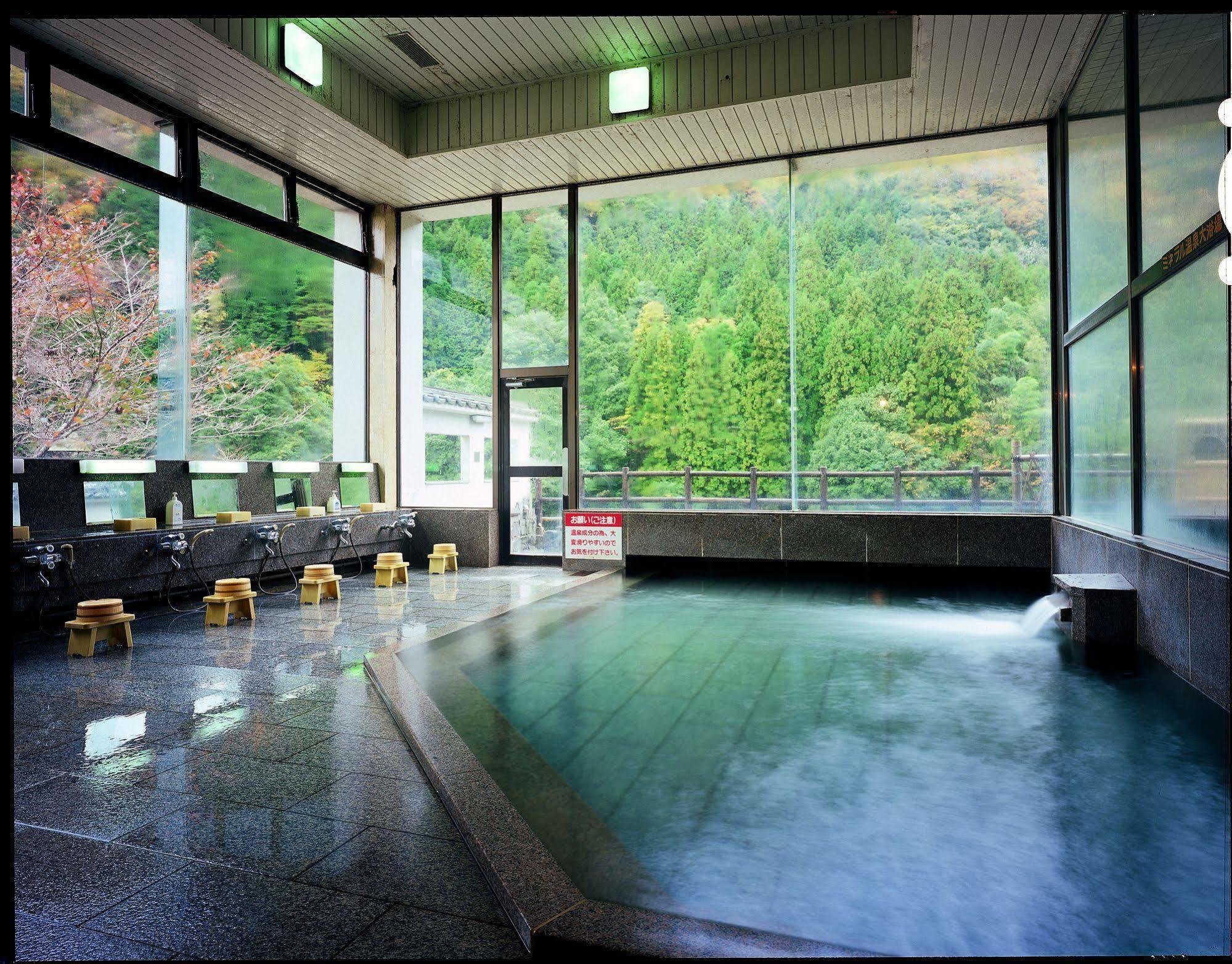 Hotel Gujo Hachiman Exterior foto
